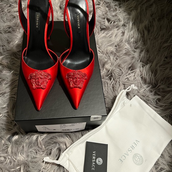VERSACE RED CRYSTAL LA MEDUSA SATIN SLING-BACK PUMPS - Picture 2 of 9